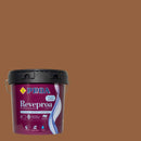 Embalagem da tinta para exteriores REVEPROA ACETINADA sob um fundo que ilustra a cor CARBALLO do catálogo de cores para fachadas da marca Pinturas Proa.