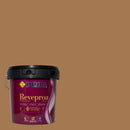 Embalagem da tinta para exteriores REVEPROA MATE SEDA sob um fundo que ilustra a cor CHANTADA do catálogo de cores para fachadas da marca Pinturas Proa.