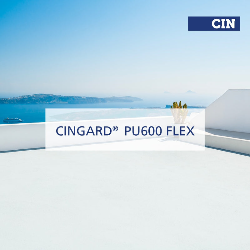 Cobertura de um terraço impermeabilizada com o Cingard PU600 Flex da CIN. No horizonte é possível observar uma bonita paisagem oceânica e um cruzeiro a navegar.