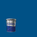 Lata de Hempatex Enamel 56360 da Hempel sobre um fundo azul segurança, cor identificada pelo fabricante com o número 37150, que corresponde ao código RAL 5005.