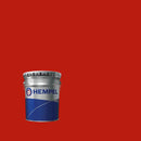 Lata de Hemuthane Enamel da Hempel sobre um fundo vermelho tráfego, cor identificada pelo fabricante com o número 57200, que corresponde ao código RAL 3020.