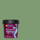 Embalagem da tinta para exteriores REVEPROA ACETINADA sob um fundo que ilustra a cor LUGO do catálogo de cores para fachadas da marca Pinturas Proa.