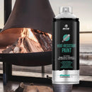 Lata de Spray MTN PRO Heat Resistant Paint sobreposta sobre a fotografia de uma lareira. A imagem pretende indicar que este spray resiste a altas temperaturas e é adequado para a pintura de lareiras.