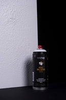 Lata do Spray MTN Gotelé Wall Texture em frente a uma superfície onde foi aplicado.